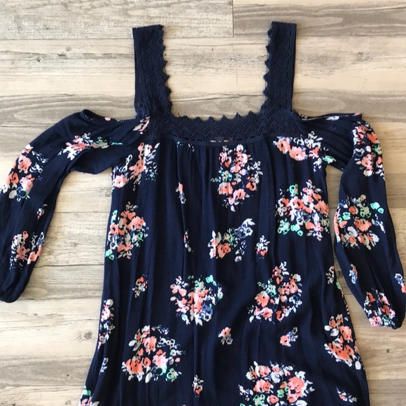 Floral, Off the Shoulder Dress - Picture 2 of 3